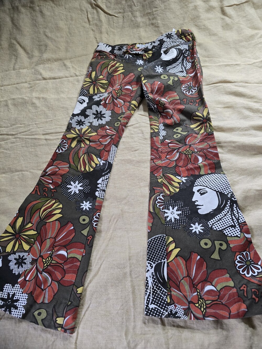 Zara Graphic Print Women Pants Size 6